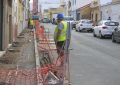 El Ayuntamiento continúa con el plan de ampliación de aceras y el reasfaltado de calles